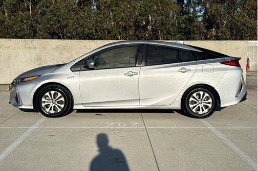 2021 Toyota Prius Prime LE