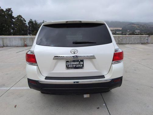 2013 Toyota Highlander SE