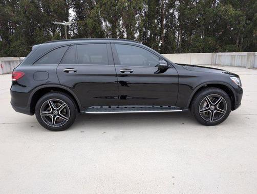 2022 Mercedes-Benz GLC 300 4MATIC