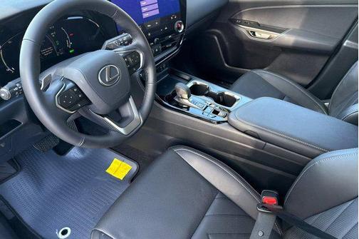 2026 Lexus NX 450h+ Luxury