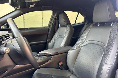2022 Lexus UX 200 Base