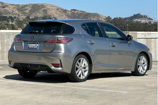 2017 Lexus CT 200h Base