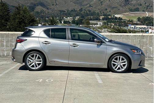 2017 Lexus CT 200h Base
