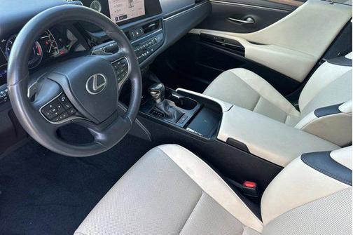 2023 Lexus ES 350 Base