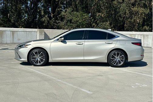 2023 Lexus ES 350 Base