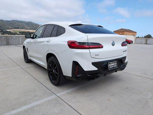 2022 BMW X4 M40i