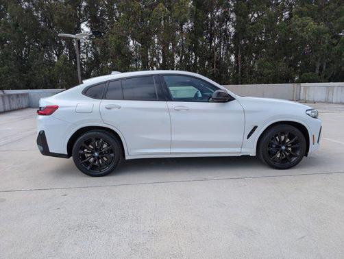 2022 BMW X4 M40i
