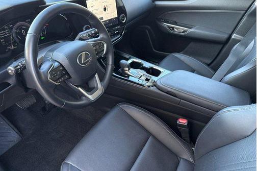 2025 Lexus NX 350h Premium