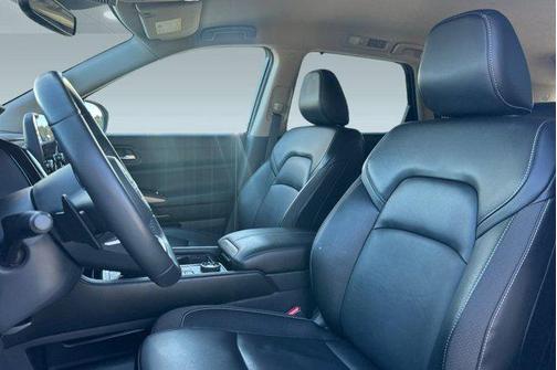 2024 Nissan Pathfinder SL 4WD