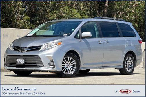2018 Toyota Sienna XLE