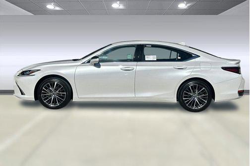 2025 Lexus ES 300h Base