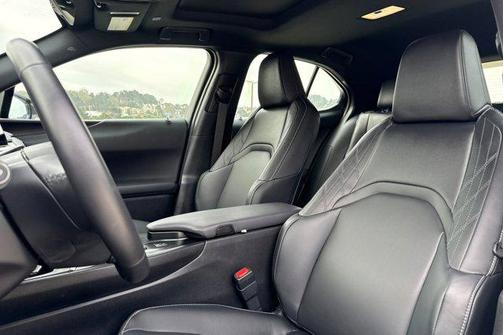 Eminent White Pearl 2025 Lexus UX 300h Base