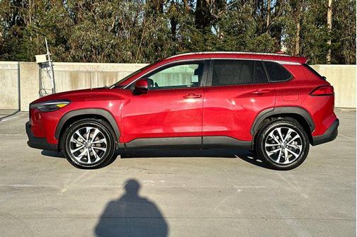 2024 Toyota Corolla Cross XLE