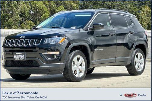 Diamond Black Crystal Pearlcoat 2018 Jeep Compass Latitude