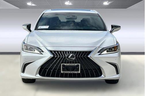 2025 Lexus ES 300h Base