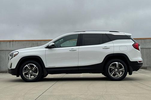 Summit White 2019 GMC Terrain SLT