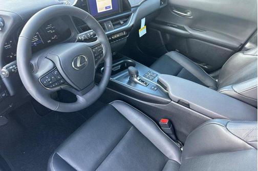 2025 Lexus UX 300h F SPORT Design