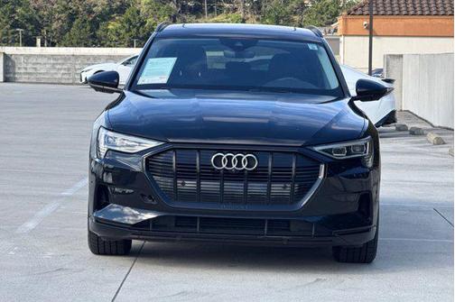 Brilliant Black 2021 Audi e-tron Premium