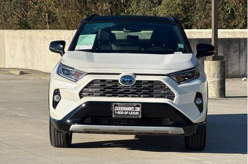 2021 Toyota RAV4 Hybrid SE