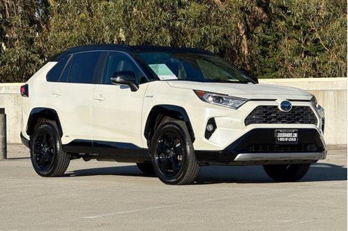 2021 Toyota RAV4 Hybrid SE