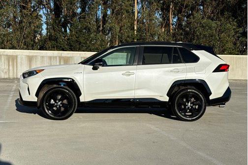 2021 Toyota RAV4 Hybrid SE