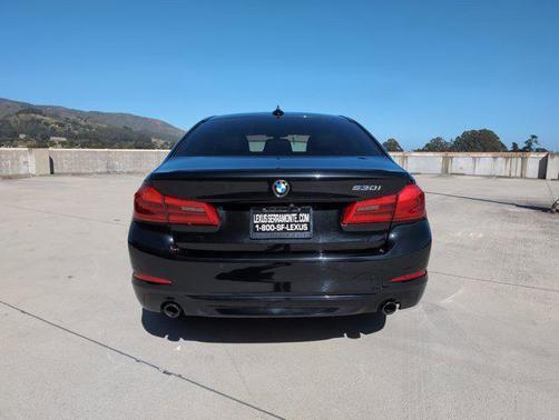 2019 BMW 530 530i
