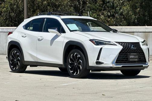 Eminent White Pearl 2024 Lexus UX 250h Base
