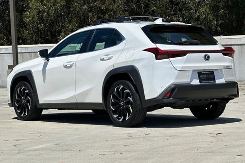Eminent White Pearl 2024 Lexus UX 250h Base