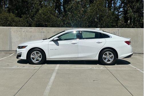2022 Chevrolet Malibu FWD LT