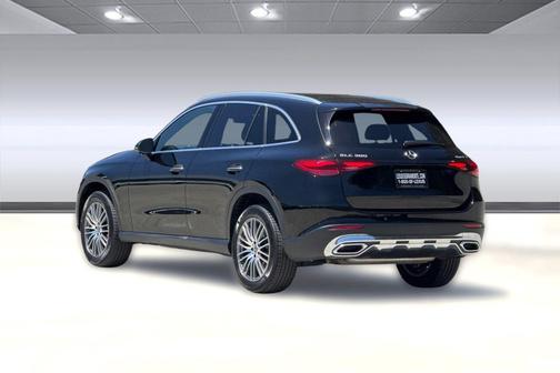Black 2024 Mercedes-Benz GLC 300 4MATIC