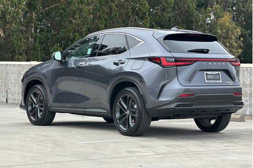 2025 Lexus NX 450h+ Luxury