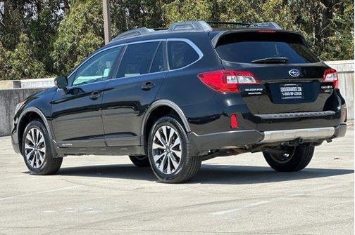Crystal Black Silica 2015 Subaru Outback 3.6R Limited