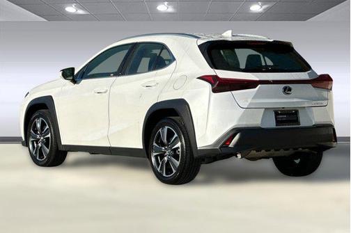 2025 Lexus UX 300h Base