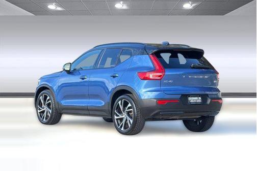 2021 Volvo XC40 T5 R-Design