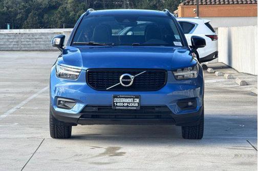 2021 Volvo XC40 T5 R-Design