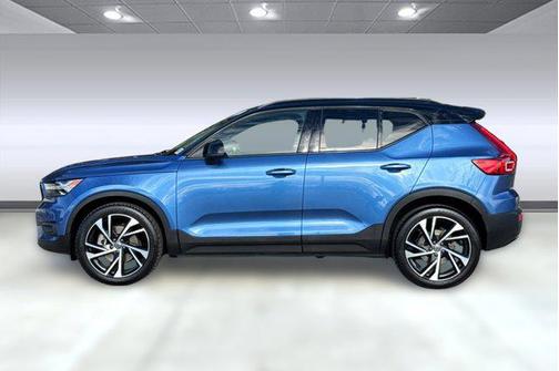 2021 Volvo XC40 T5 R-Design