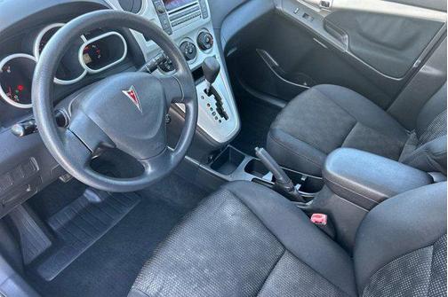 2010 Pontiac Vibe Base