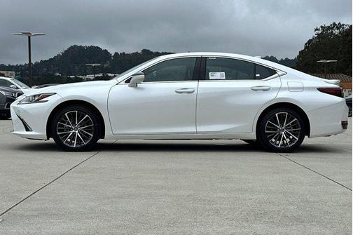2025 Lexus ES 300h Base
