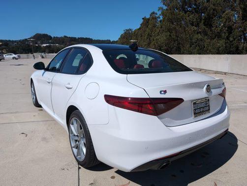 2022 Alfa Romeo Giulia Sprint