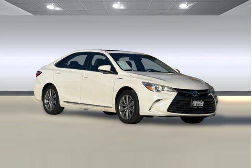 2017 Toyota Camry Hybrid XLE