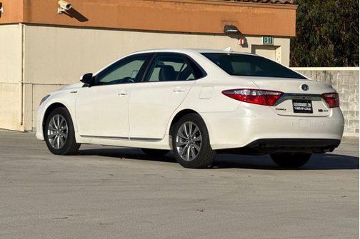 2017 Toyota Camry Hybrid XLE