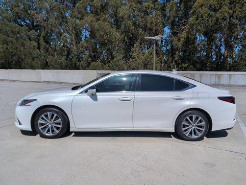 2019 Lexus ES 350 Base