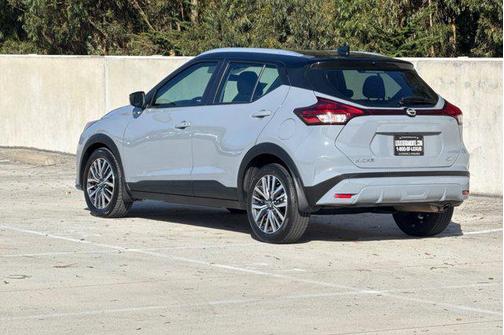 Gray/Super Black 2023 Nissan Kicks SV