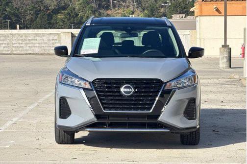 Gray/Super Black 2023 Nissan Kicks SV