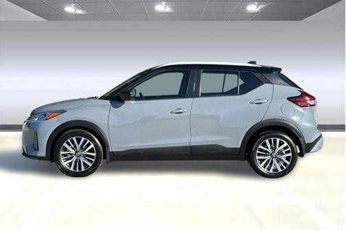Gray/Super Black 2023 Nissan Kicks SV