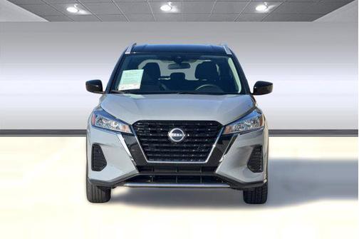 Gray/Super Black 2023 Nissan Kicks SV