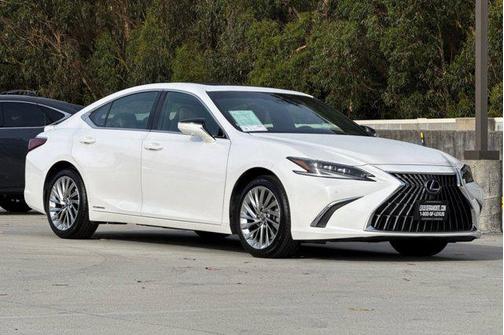 2022 Lexus ES 300h Luxury