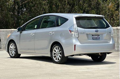 2013 Toyota Prius v Two