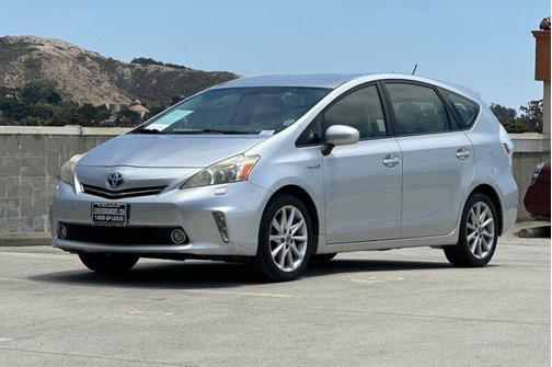 2013 Toyota Prius v Two