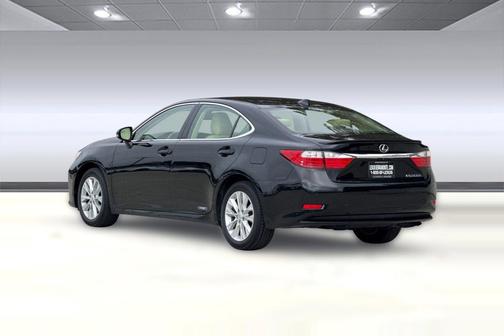 Obsidian 2015 Lexus ES 300h Base